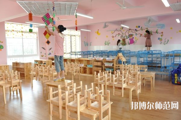 武漢2020年男生讀幼師學校學什么專業(yè)好