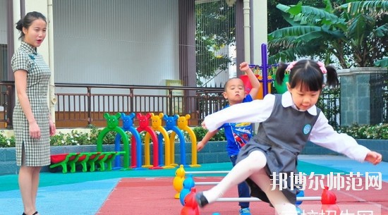 去讀幼師學(xué)校學(xué)什么對以后好一點