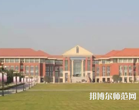 中國(guó)傳媒師范大學(xué)南廣學(xué)院2023年學(xué)費(fèi)、收費(fèi)多少